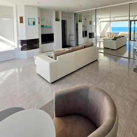 Superbe Vue Et Piscine