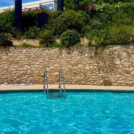Superbe Vue Et Piscine * Bandol